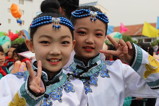 張北縣九卜樹小學(xué)舉行“展雙減碩果，迎多彩六一”文藝匯演活動